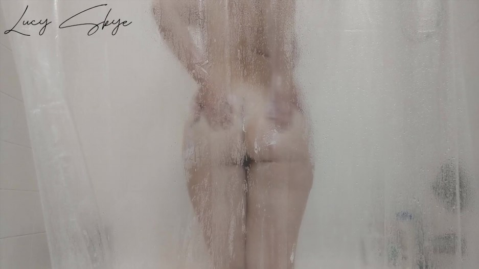 Lucy Skye - Wet Ass Worship